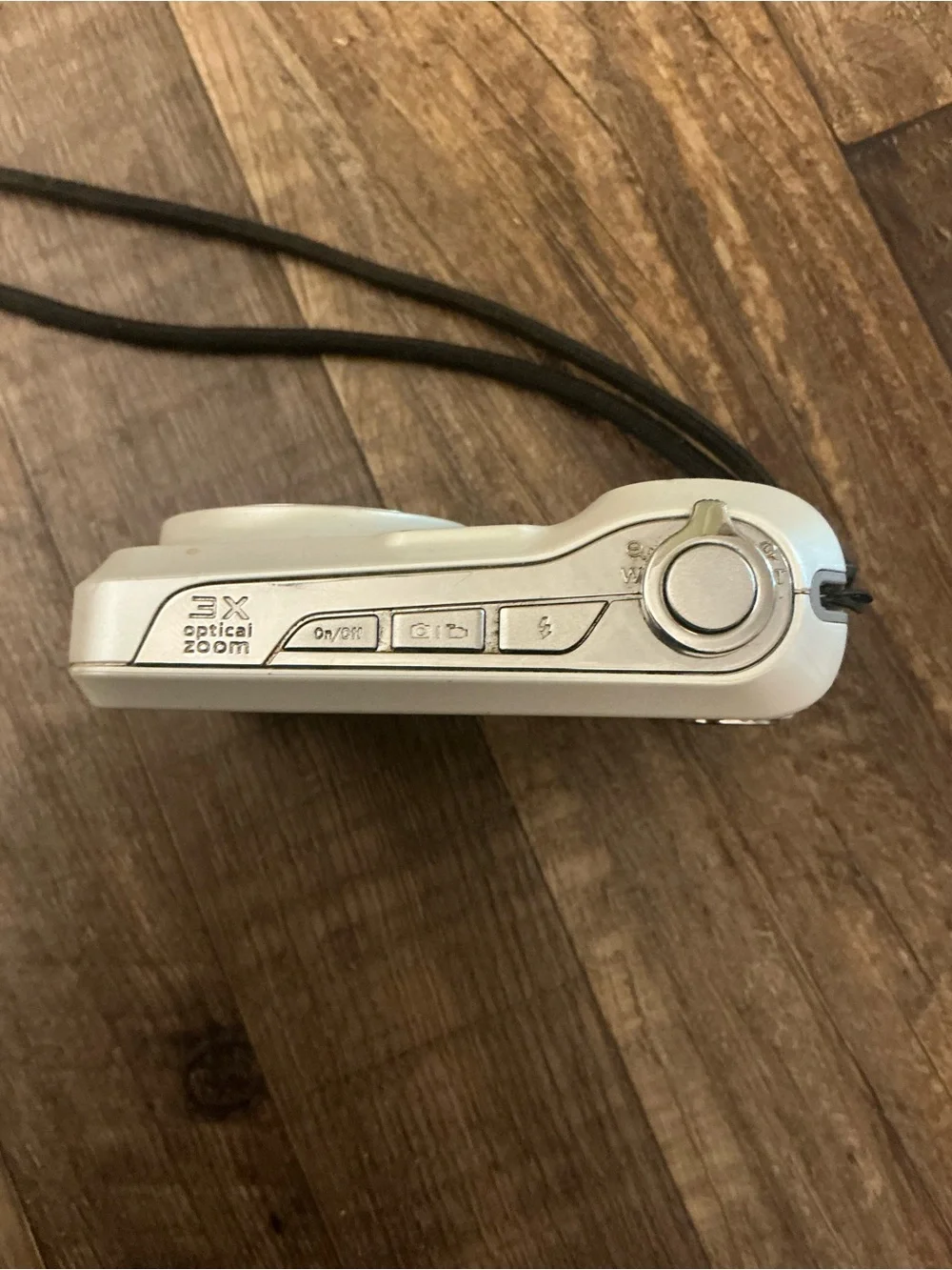 Kodak EasyShare C1530 14.0MP Digital Camera for parts problem with screen